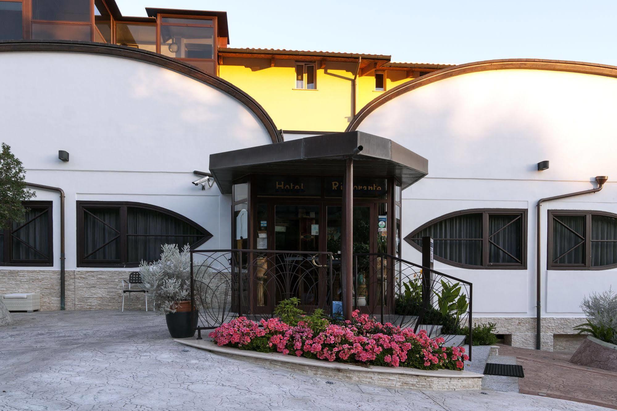 Casa Ferretti Di Ferretti Village Silvi Marina Exterior foto